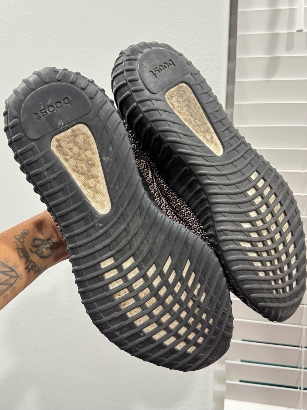 AUTH Adidas YEEZY Boost 350 V2 'Yecheil SIZE 13 - Picture 3 of 6